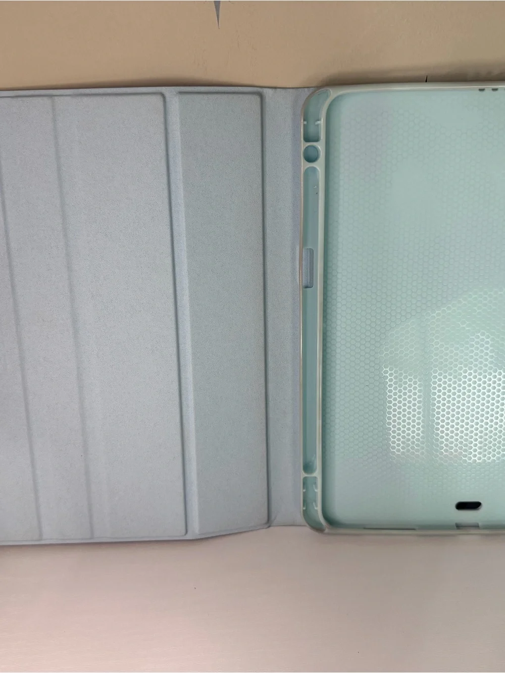 Velvet Caviar compatible ipad